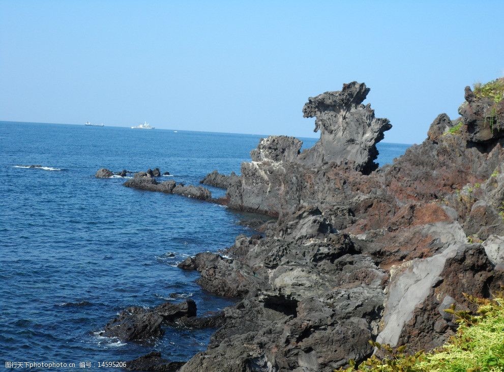 韩国济州岛龙头岩风光图片
