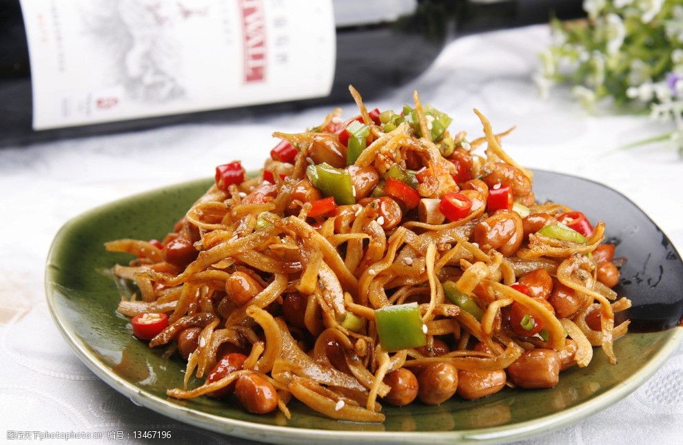 关键词:小鱼花生米 小鱼 花生米 热菜 炒菜 东北菜 传统美食 餐饮美食