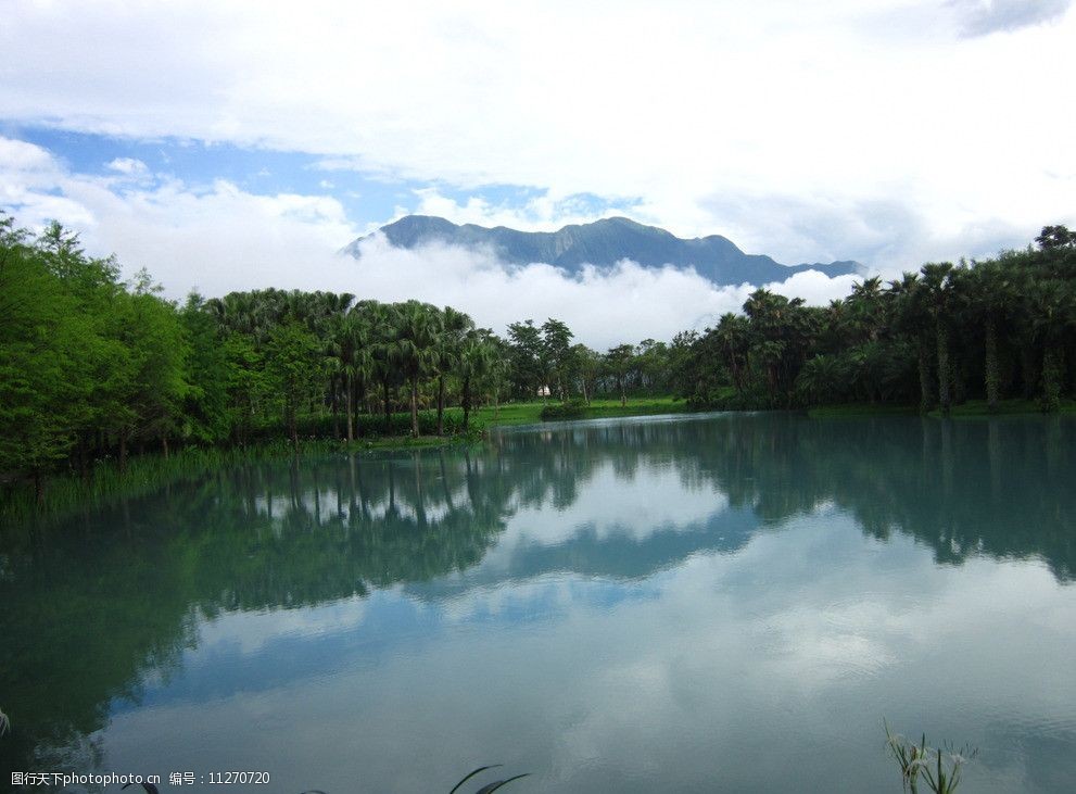 云山水 梦幻湖 自然美景 蓝天 绿树 落羽松 自然风景 自然景观 摄影