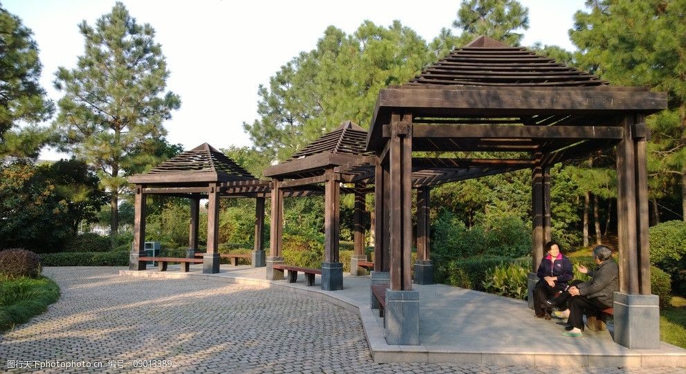 关键词:鄞州公园 廊架 公园 休息 木制 连廊 园林建筑 建筑园林 摄影