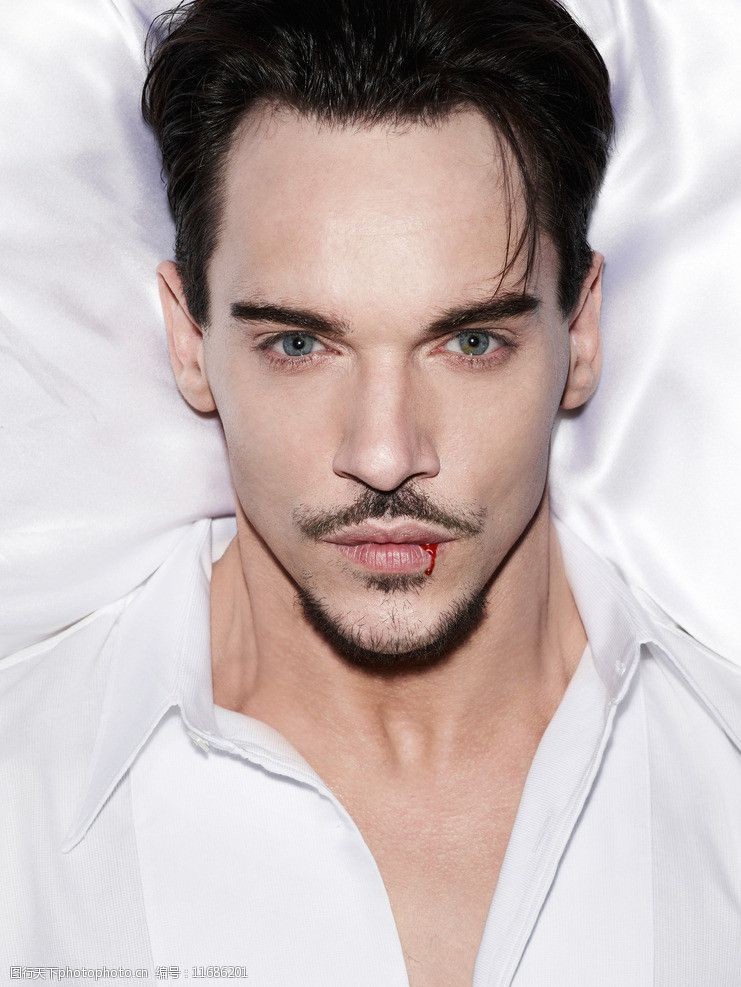 美剧德古拉图片