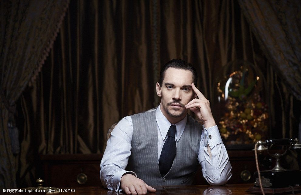 美剧德古拉图片