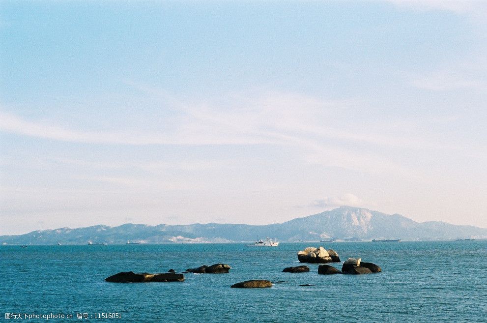 关键词:厦门的海 海 大海 礁石 天空 海水 自然风景 自然景观 摄影 72