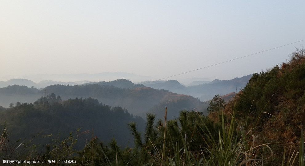 层云层山图片