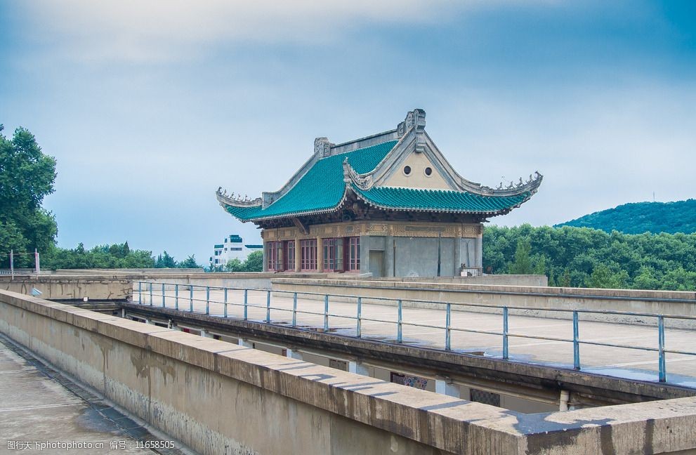 关键词:武汉大学 武大 武汉 建筑 景观 湖北 百年老校 文化底蕴 高校