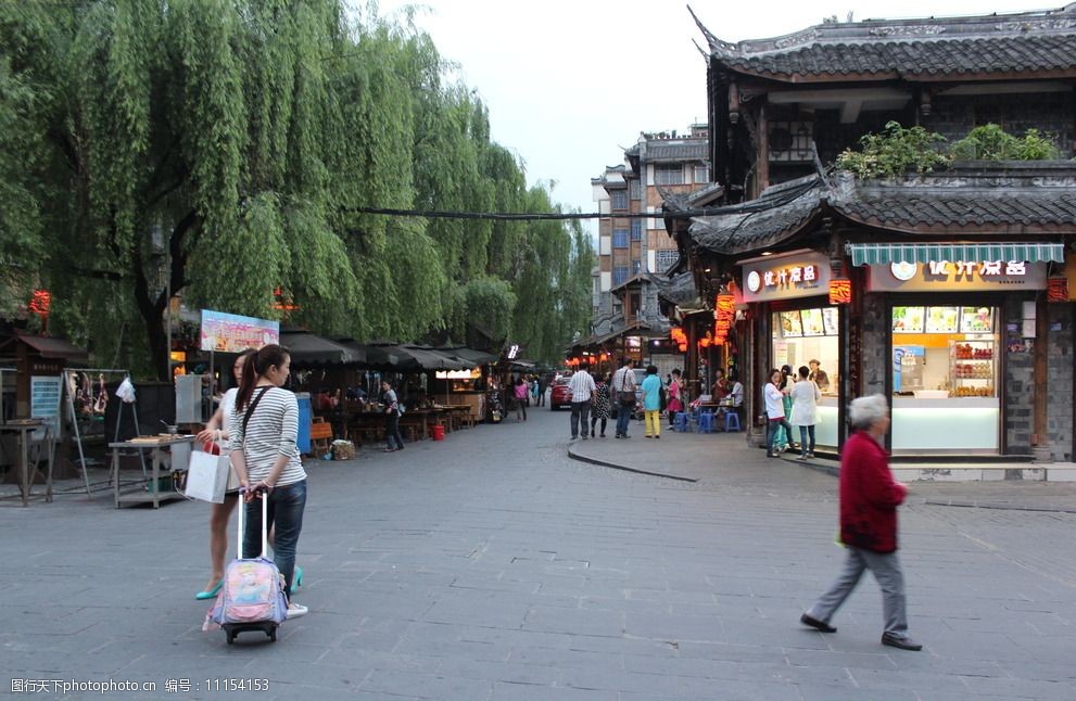 关键词:柳河坊小吃街 摄影 高清 旅游 四川 都江堰 自然风景 山水
