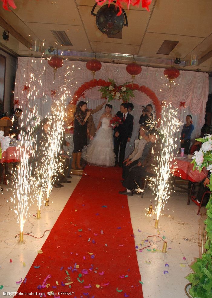 结婚典礼上的烟花图片