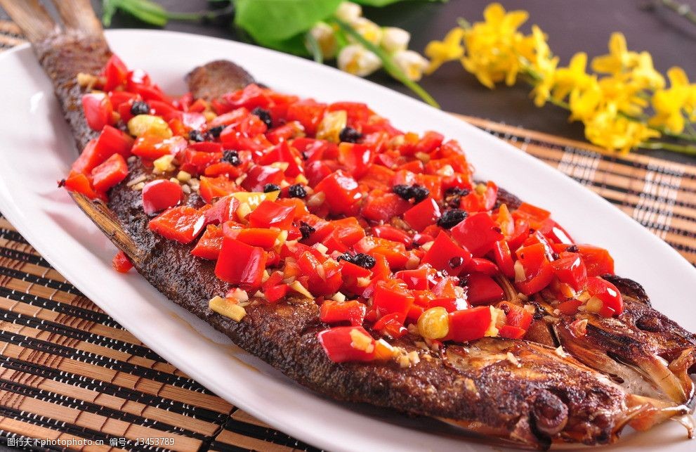 关键词:香煎大白刁 江城菜 特色菜 热菜 大白刁 鱼 煎鱼 传统美食