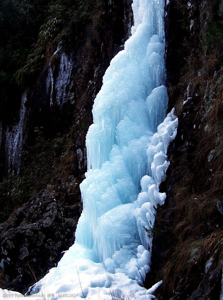 尼亚加拉大瀑布结冰图片