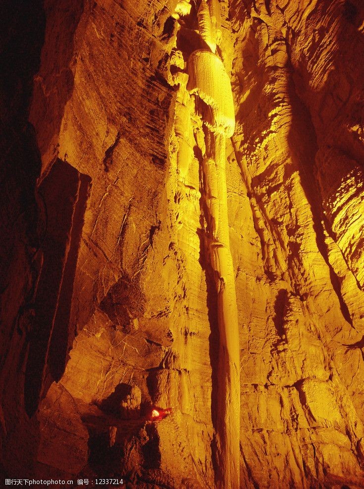 关键词:青州仰天灵泽洞 青州 地下大峡谷 灵泽洞 溶洞 潍坊 青州风光