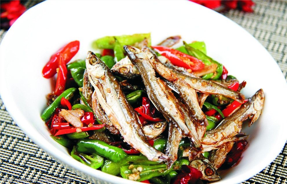 关键词:辣椒炒小鱼 川菜 餐饮 菜谱 摄影 菜品 美食 中餐 炒菜 传统