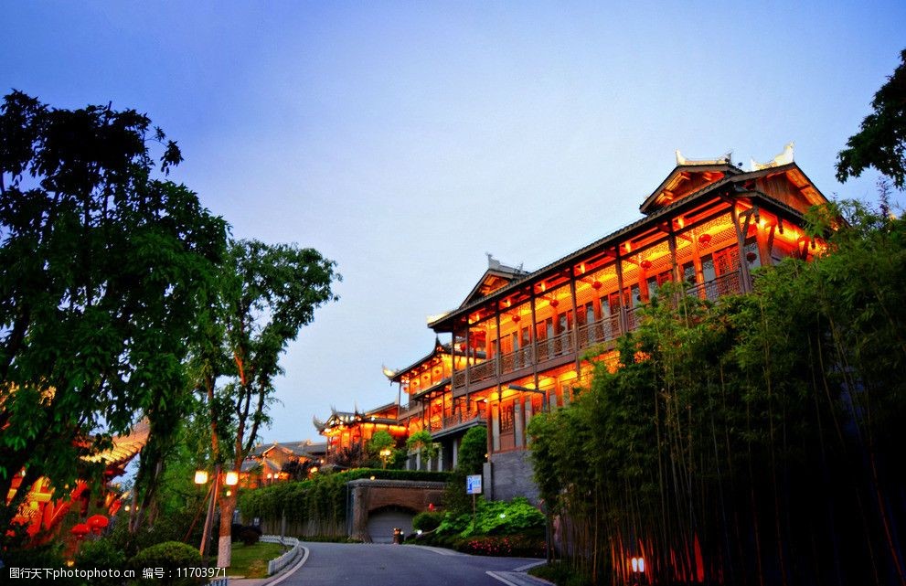关键词:赤月大酒店 中式 中式建筑 古建筑 古建 夜景 建筑摄影 建筑