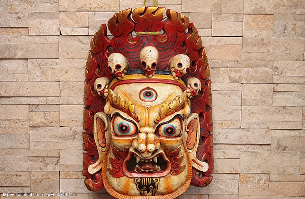 关键词:印度面具 面具 图腾 菩提木 艺术品 挂件 传统文化 文化艺术