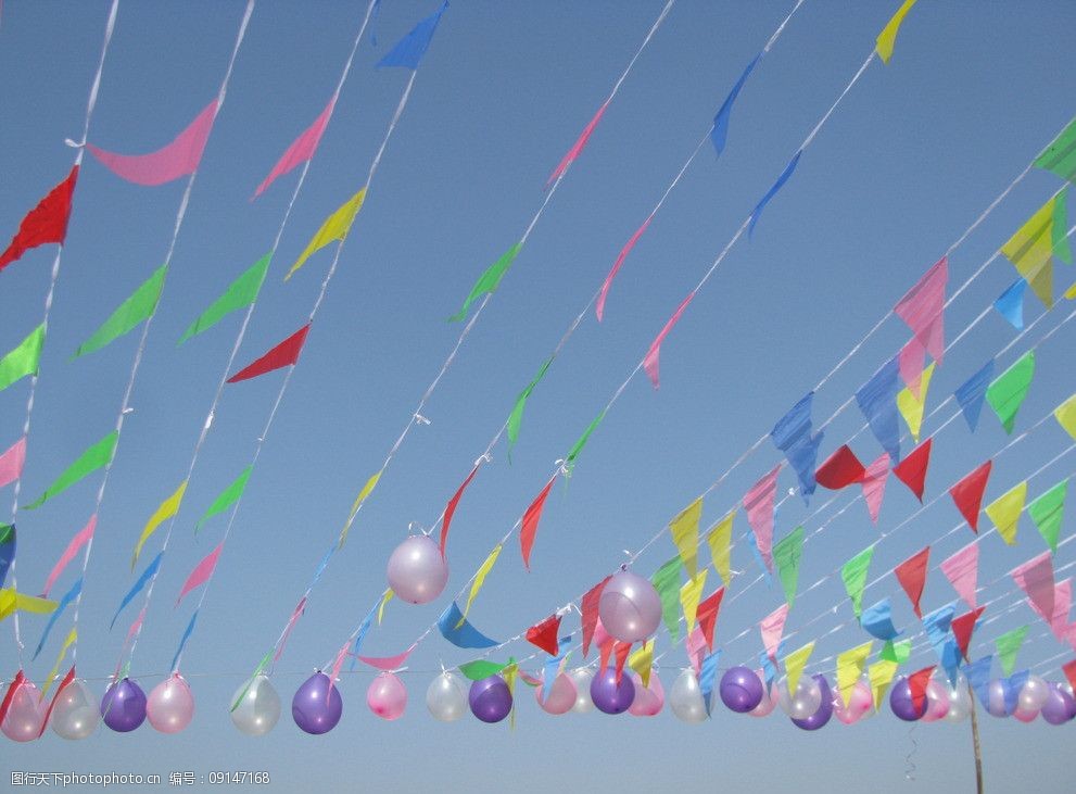 关键词:蓝天气球彩旗 蓝天 气球 彩旗 彩色 晴空 蓝色 生活素材 生活