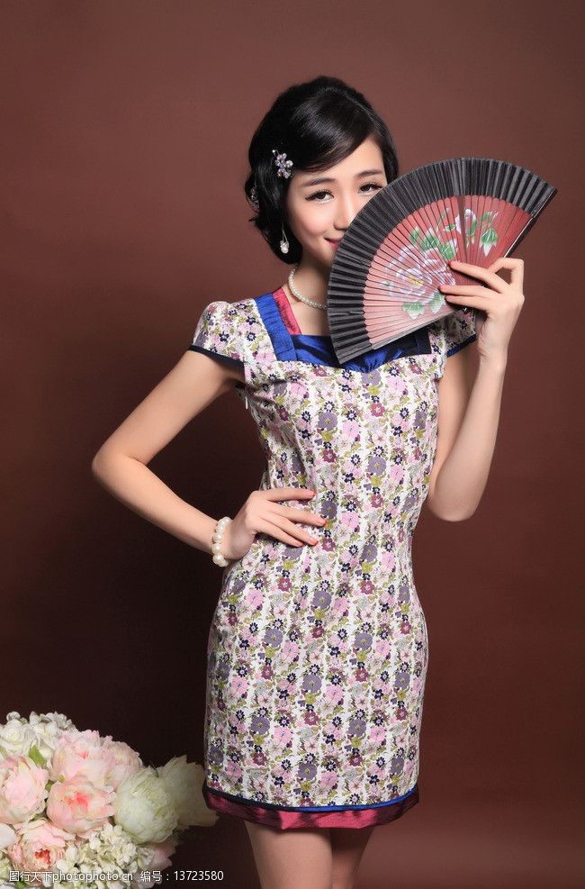 美女女郎淘宝服装图片