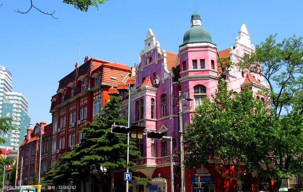 关键词:粉色建造 青岛 建筑 粉色 欧式建筑 老房子 街景 城市景观