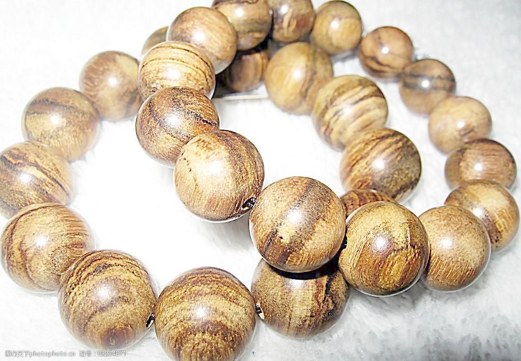 印尼花奇楠沉香佛珠图片